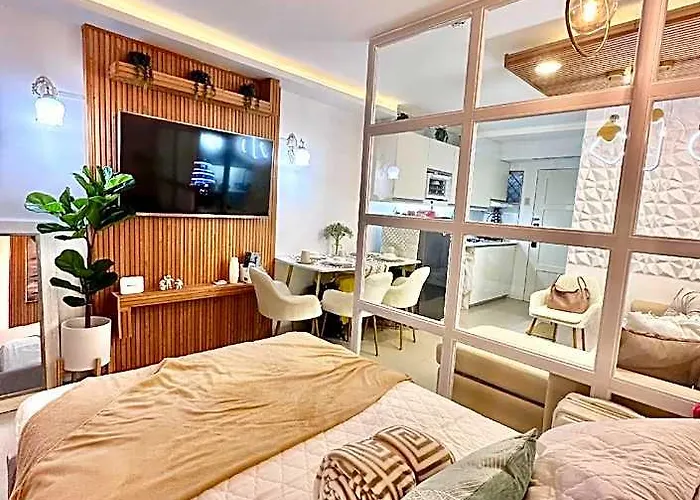Dominique's Crib @ Mandaue 호텔 3*