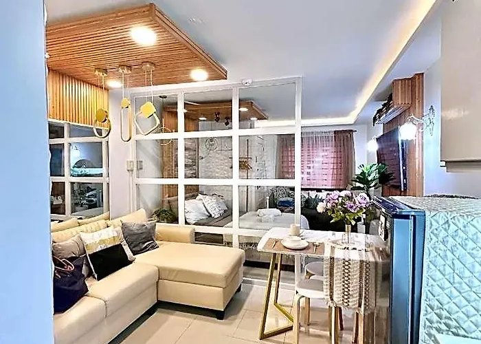Dominique's Crib @ Mandaue 호텔